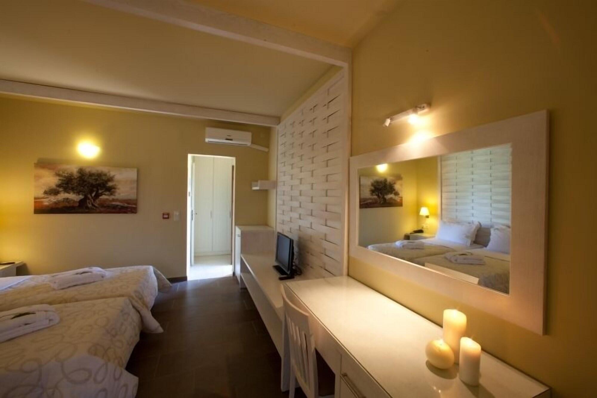 Aktaion Resort Jýthio Eksteriør bilde