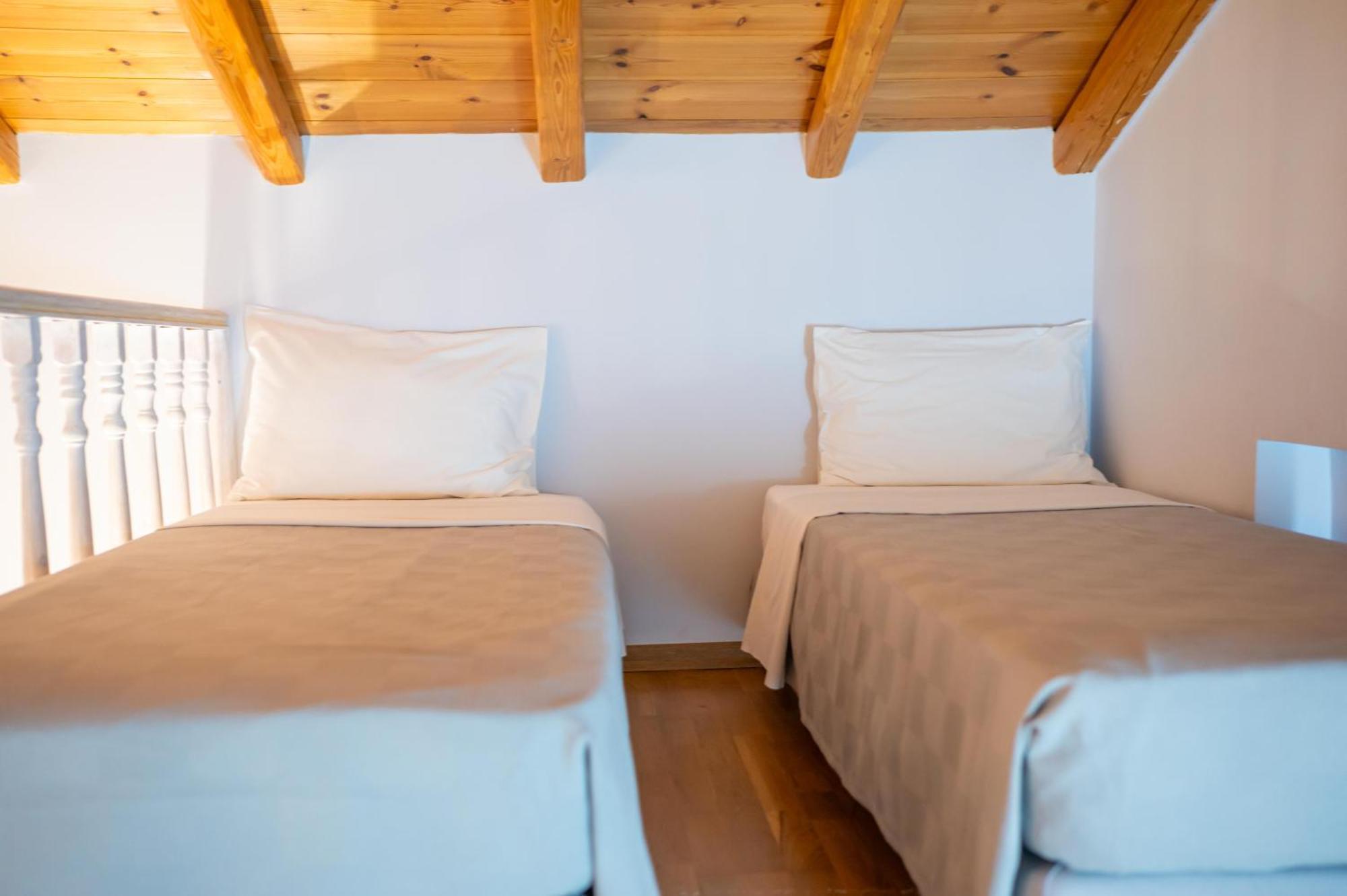 Aktaion Resort Jýthio Eksteriør bilde