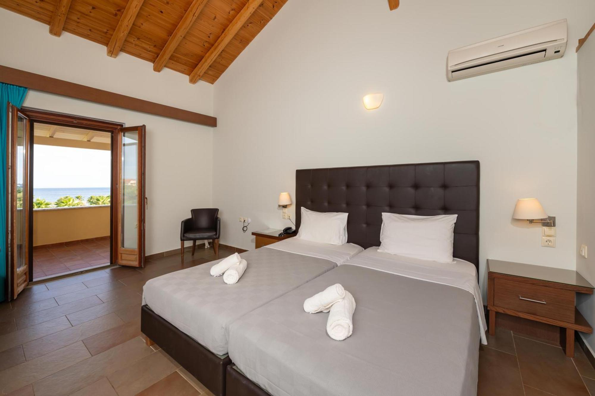 Aktaion Resort Jýthio Eksteriør bilde