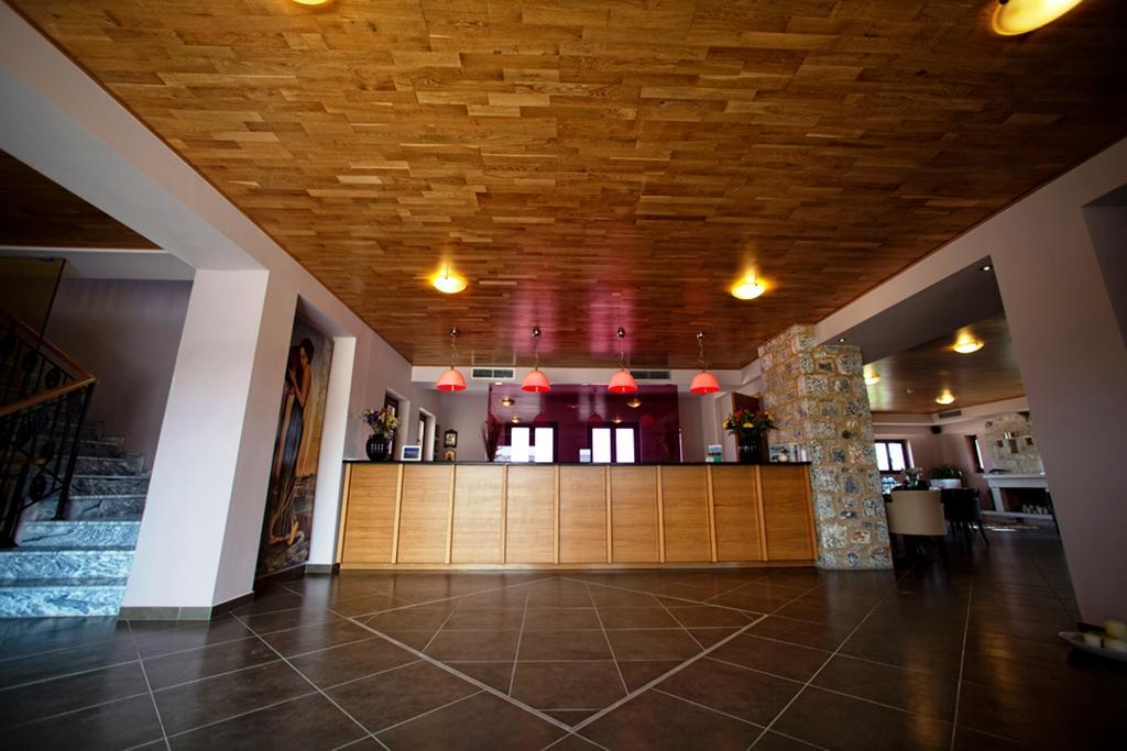 Aktaion Resort Jýthio Eksteriør bilde