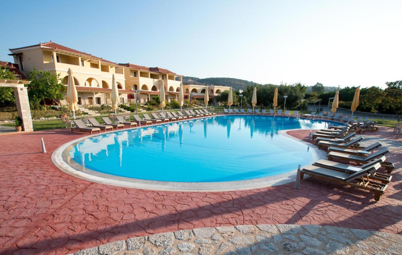 Aktaion Resort Jýthio Eksteriør bilde